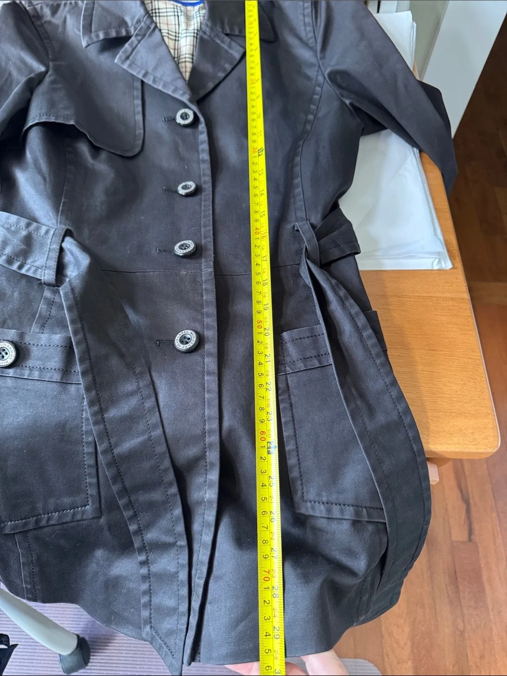 Burberry Black Classic Trench Coat with Signature Check Lining - Picture 13 of 15